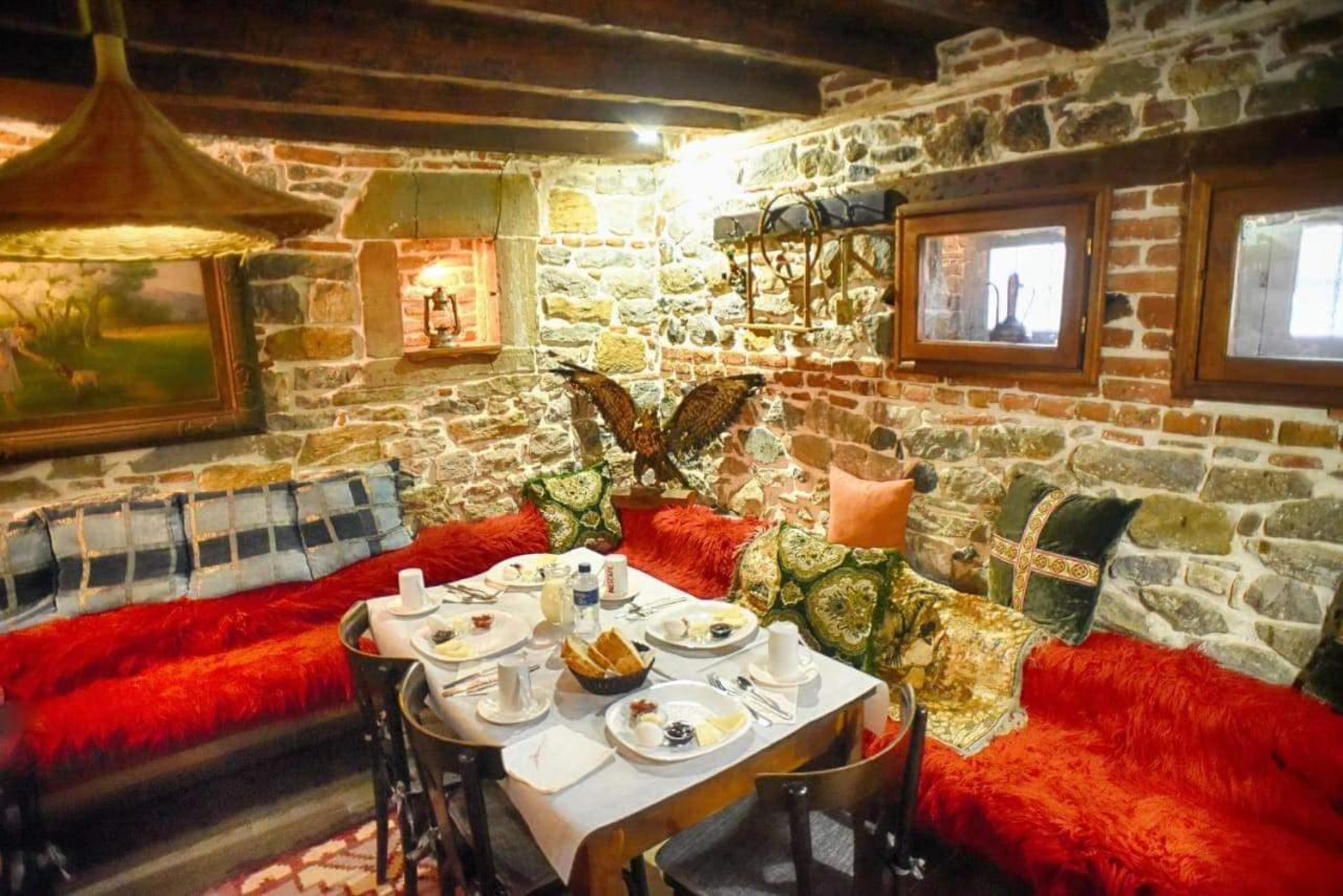 Hotel Bujtina Bicolli Корча Экстерьер фото