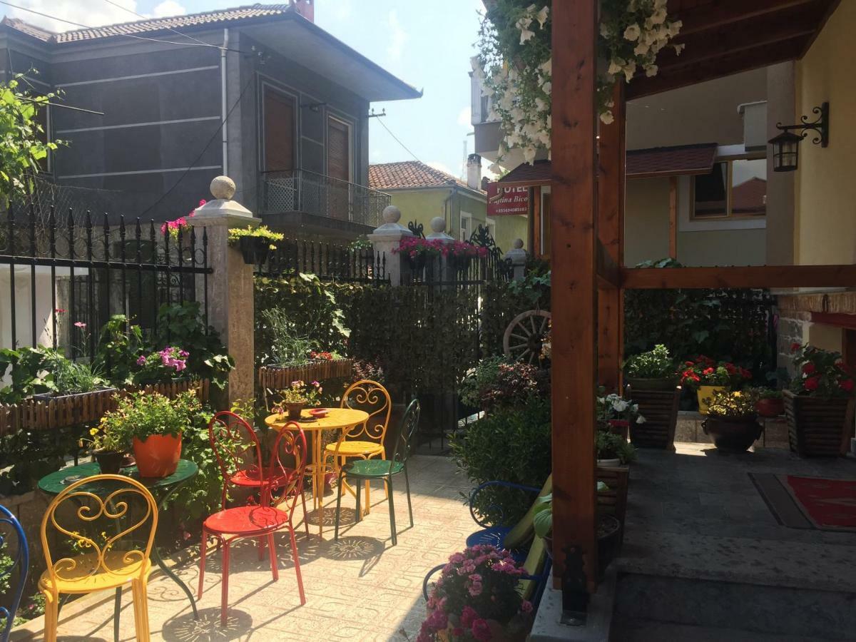Hotel Bujtina Bicolli Корча Экстерьер фото