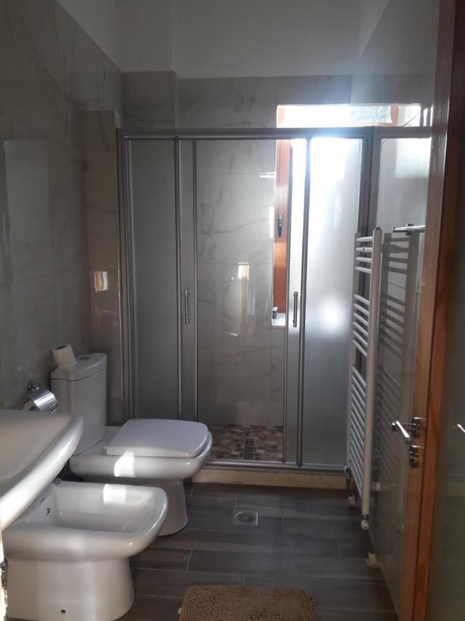 Hotel Bujtina Bicolli Корча Экстерьер фото